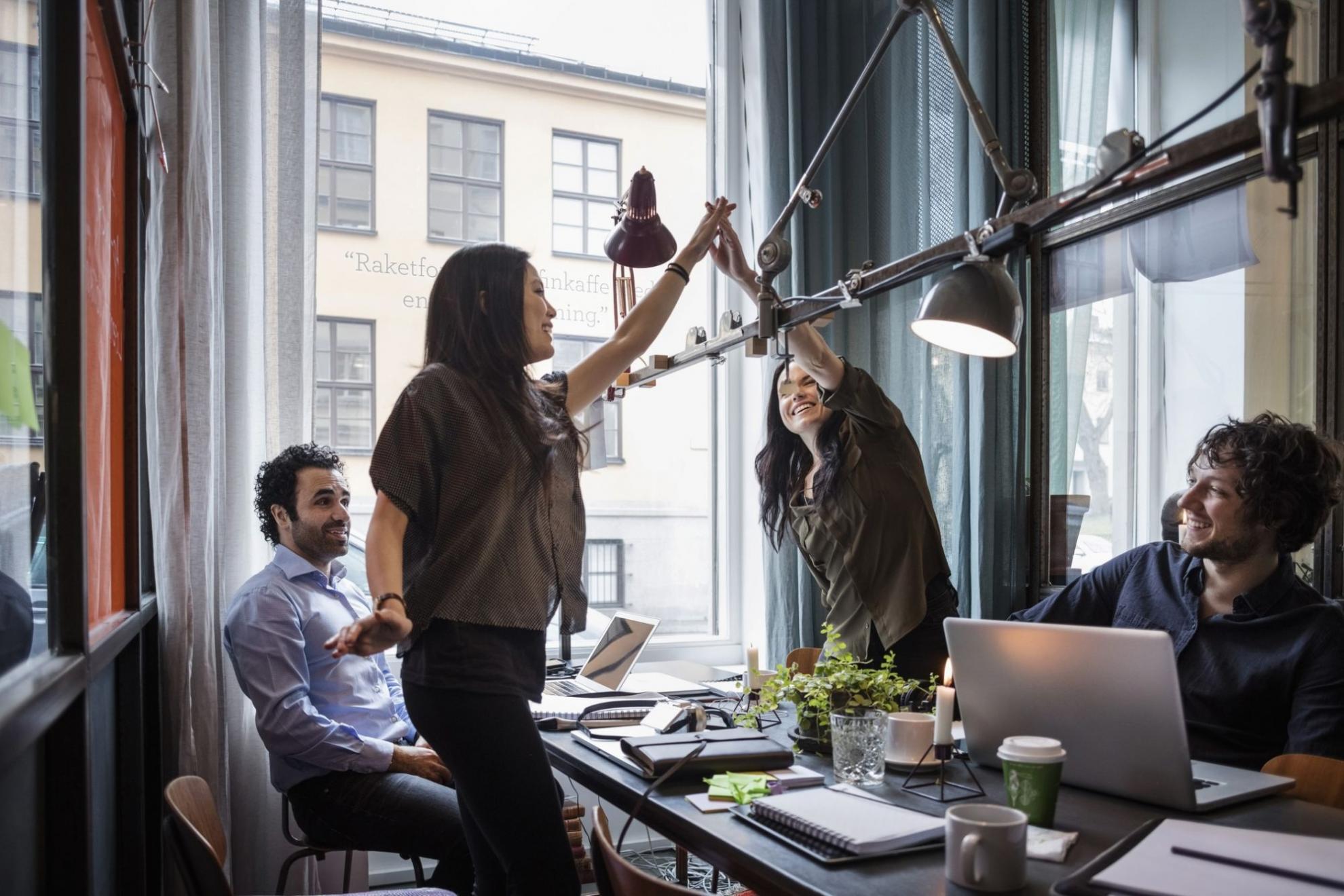 Участница программы по саморазвитию в процессе обучения